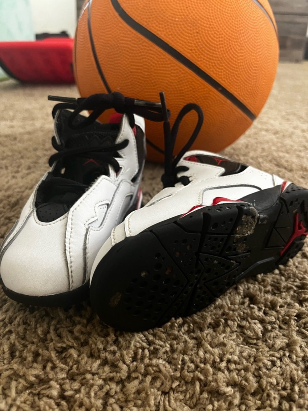 Kids Grade School Jordan True Flight White and Black Basketball Sneakers